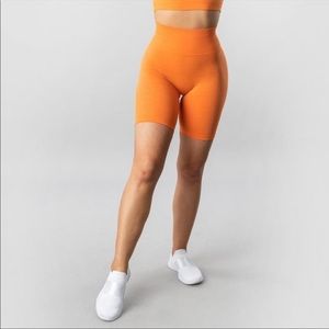NWOT Alphalete seamless biker shorts